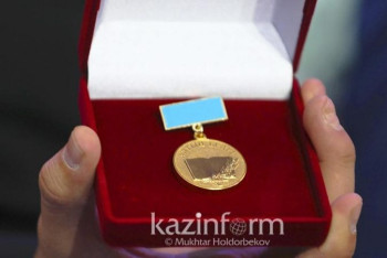 Фотография к новости: Требования для получения "Алтын белгi" ужесточит МОН РК