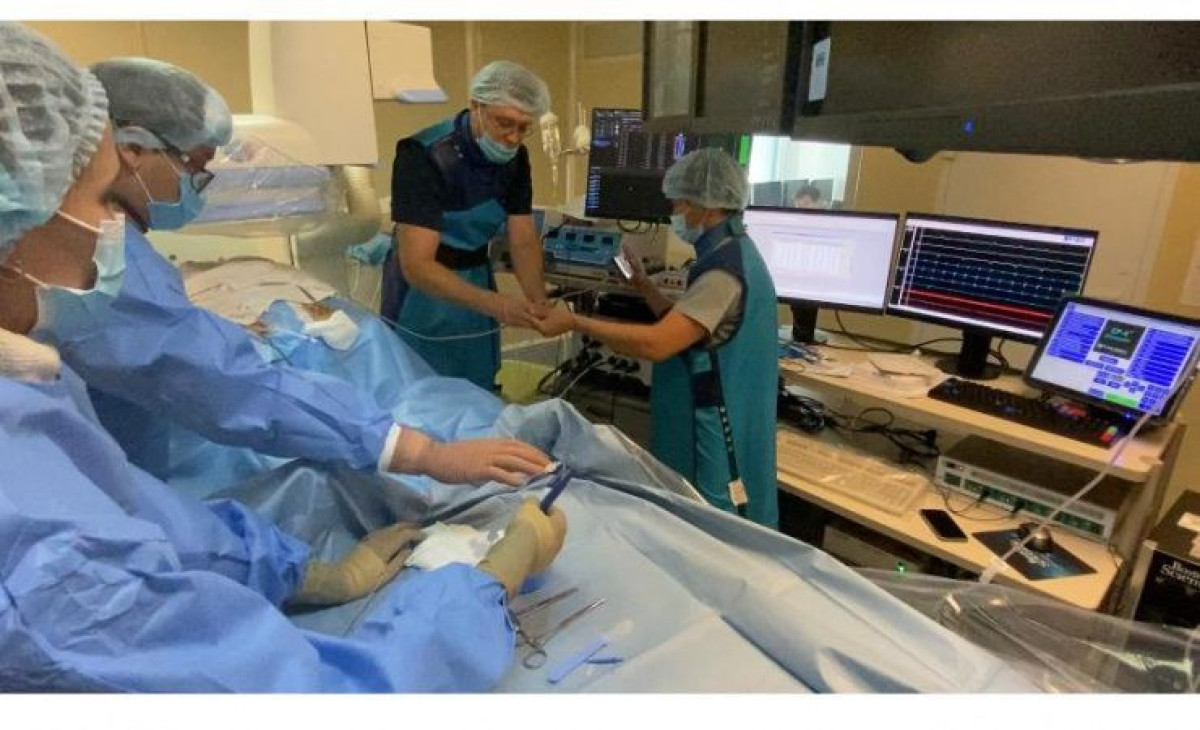 В столице Казахстана провели уникальные операции на сердце