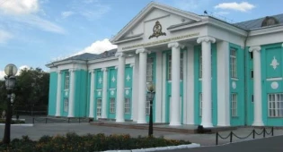 Выселиться из подаренных квартир просят актеров театра в Петропавловске