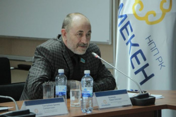 Фотография к новости: Вице-спикер Мажилиса высказался о "языковых нагнетаниях" в Казахстане