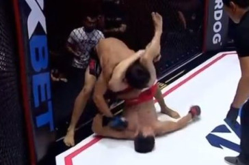 Фотография к новости: Казахстанский файтер за 62 секунды одержал досрочную победу на Brave CF 53