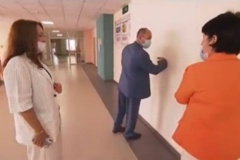 "Невидимый" лифт в школе Нур-Султана рассмешил пользователей соцсетей