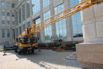 Фотография к новости: Плановый ремонт кровли проводят в Акорде