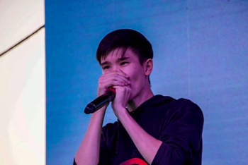 Фотография к новости: "Мне говорили: несите салфетку, обплевался" - как 21-летний парень из Уральска стал чемпионом мира по битбоксу