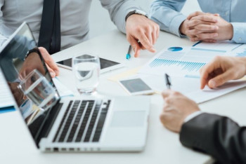 Фотография к новости: Казахстанским предпринимателям оказали более 16 тысяч сервисных услуг в рамках "ДКБ-2025″