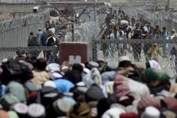 Фотография к новости: США пытаются навязать другим странам сотрудничавших с ними афганцев — Лавров