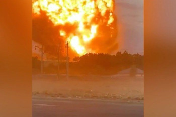 Фотография к новости: МЧС: Взрывы в Жамбылской области начались после пожара возле склада боеприпасов