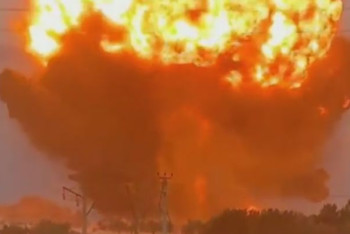 Фотография к новости: Пожар на складе боеприпасов в Таразе продолжается - Минобороны РК