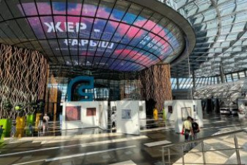 Фотография к новости: Окунуться в космическое пространство предлагают астанчанам. Фоторепортаж с выставки