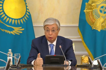 Фотография к новости: Токаев выразил соболезнования семьям погибших при взрывах в Таразе и дал ряд поручений