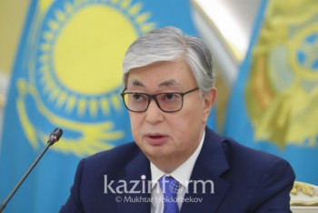 Фотография к новости: Государство не должно помогать банкирам - Токаев