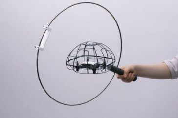 Фотография к новости: В Японии придумали бадминтон для слабовидящих