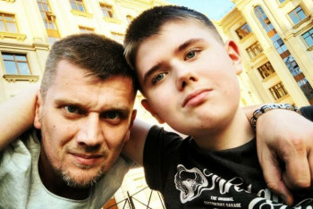 Фотография к новости: Нас тупо "развели"! – спасающий сына казахстанец получил отказ в жизненно важном лекарстве