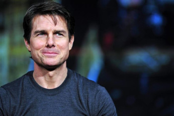 Фотография к новости: Стадо коров в Англии упало в обморок из-за Тома Круза