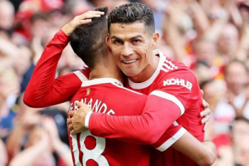 Фотография к новости: Роналду забил два гола после возвращения в "Манчестер Юнайтед"