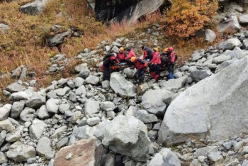 Фотография к новости: Турист сорвался со скалы при восхождении на Большой Алматинский пик