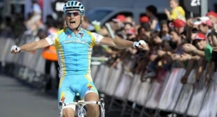 Винокуров выиграл чемпионат мира Ironman 70.3 в Ницце