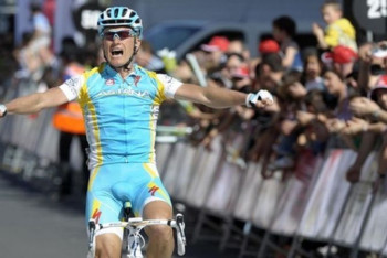 Фотография к новости: Винокуров выиграл чемпионат мира Ironman 70.3 в Ницце