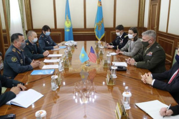 Фотография к новости: Министр обороны РК обсудил ситуацию в Афганистане с американским генералом