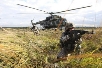 Фотография к новости: Десантники из Казахстана, России и Беларуси провели учения