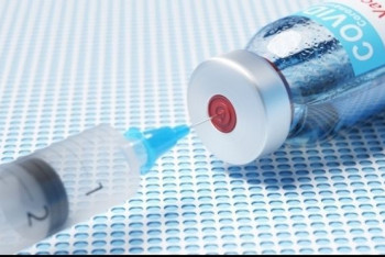 Фотография к новости: Опубликованы данные о бесполезности массовой ревакцинации от коронавируса