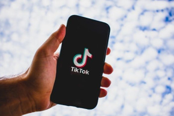 Фотография к новости: TikTok будет определять склонных к суициду пользователей