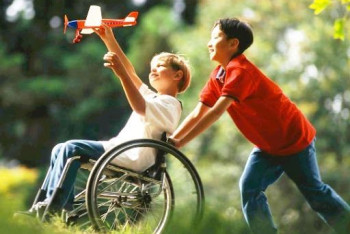 Фотография к новости: До 37% хотят увеличить размеры пособий для детей-инвалидов в Казахстане