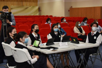 Фотография к новости: Акмолинские школьники ознакомились с достижениями страны за 30 лет Независимости