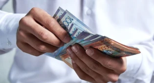 Сотрудникам убыточной СПК начисляли миллионные премии в Актау