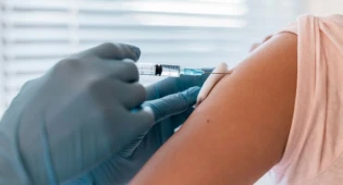 Полностью провакцинировались от КВИ 6,2 миллиона человек в Казахстане
