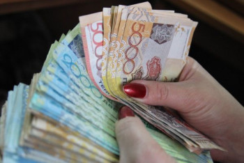 Фотография к новости: Системную индексацию зарплат наемных работников предложили в Казахстане