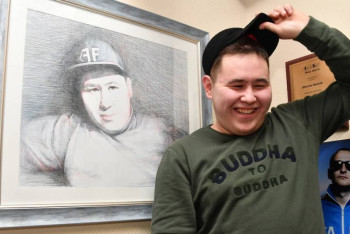 Фотография к новости: Иманбек: "Ұят болады, если реально мой памятник сделают"