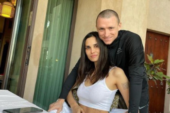 Фотография к новости: Боня раскрыла измены жены Павла Мамаева с хирургом