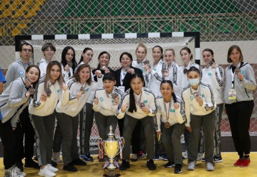 Фотография к новости: Женская сборная РК по гандболу взяла бронзу на чемпионате Азии