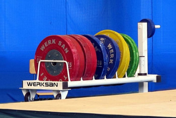 Фотография к новости: Старшего тренера сборной РК по тяжелой атлетике отстранили от должности