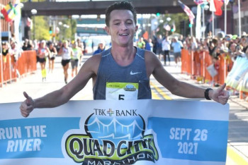 Фотография к новости: Американец выиграл марафон благодаря тому, что двое кенийцев побежали не туда