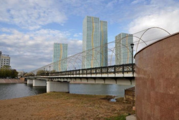 Фотография к новости: Несовершеннолетняя девушка утонула под мостом Серуен в Нур-Султане