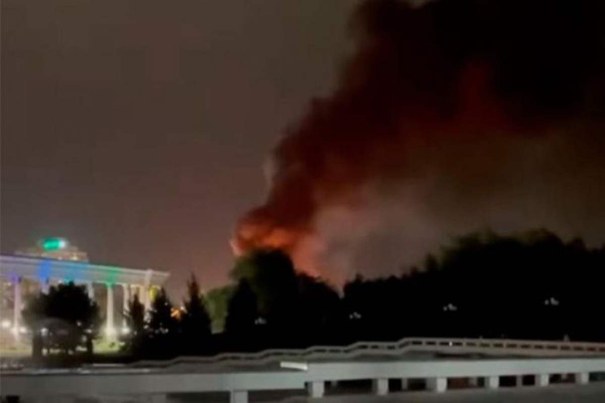 Заброшенное кафе загорелось и было потушено в Алматы