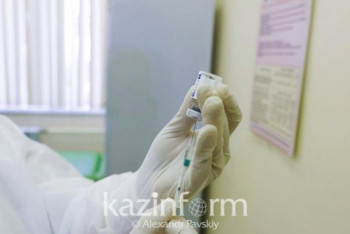 Фотография к новости: 15 тысяч доз вакцины "Спутник V" доставлены в Атырау