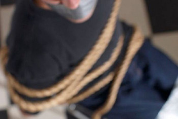 Фотография к новости: Акмолинец связал охранника предприятия, чтобы украсть деньги