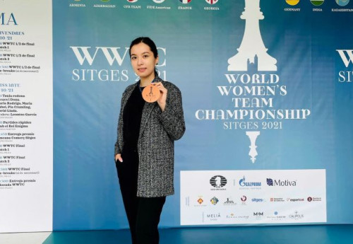 Фотография к новости: Динара Садуакасова завоевала бронзу командного чемпионата мира по шахматам