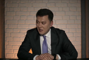 Фотография к новости: Политические реформы и Независимость. Ерлан Карин в проекте "20:21"