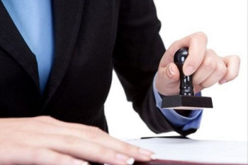 "Отобрали у них магазины" - Аймагамбетов об отзыве лицензий у университетов