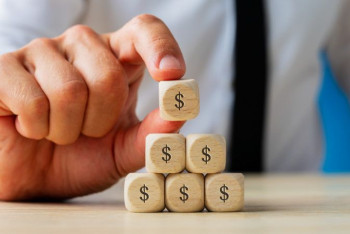 Фотография к новости: У 121 компании в Казахстане выявили признаки финпирамиды и лжеброкеров