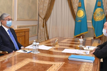 Фотография к новости: Мамин доложил Токаеву об эпидситуации в Казахстане