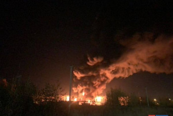 Фотография к новости: Пожарный поезд вызвали к полыхающей нефтебазе под Москвой