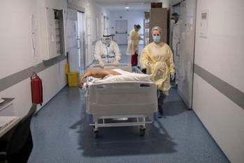 Фотография к новости: Человечество прошло больше половины пути в борьбе с коронавирусом − ВОЗ