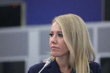 Фотография к новости: "Машина не моя, как и водитель" - Ксения Собчак о ДТП в Сочи