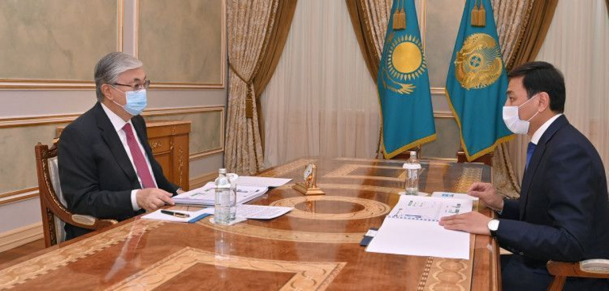 Кульгинов отчитался Токаеву о вакцинации в Нур-Султане