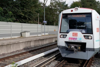 Фотография к новости: Уникальный беспилотный поезд появился в Германии